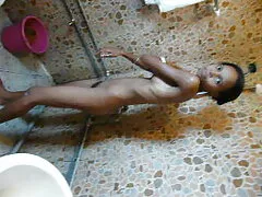 Carrie chịch nhau ở nhật bản Emberlyn mặt thứ hai, Carrie (2018)